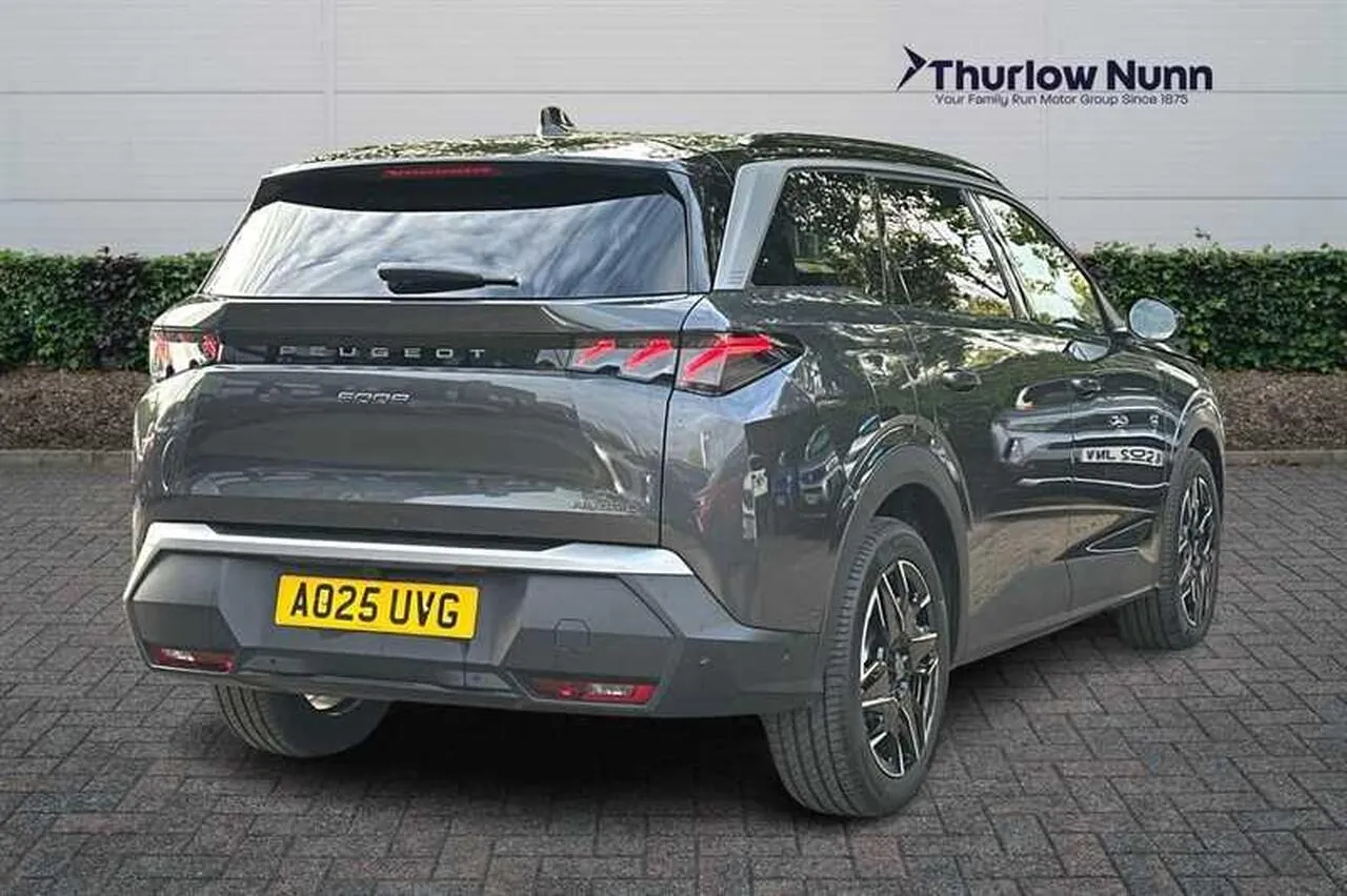 Peugeot 5008 2025 photo 3