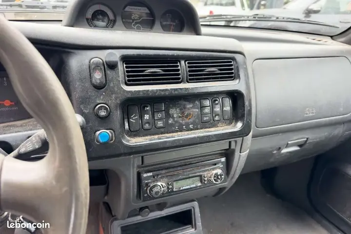Mitsubishi L200 2003 photo 4