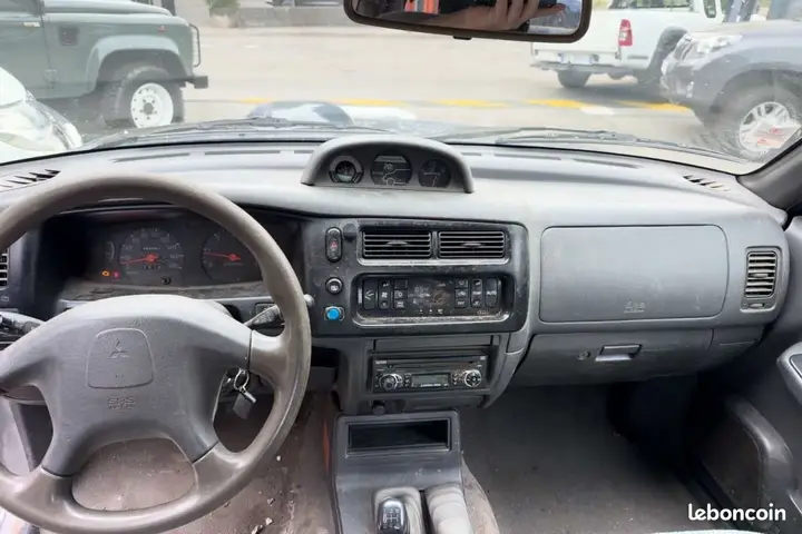 Mitsubishi L200 2003 photo 3
