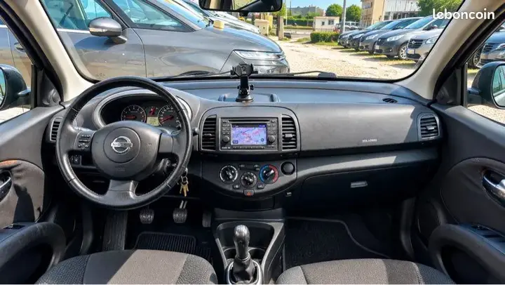 Nissan Micra 2010 photo 4