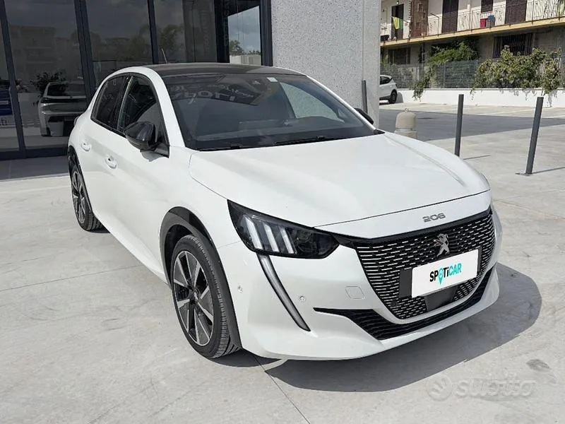 Peugeot 208 2020 photo 5
