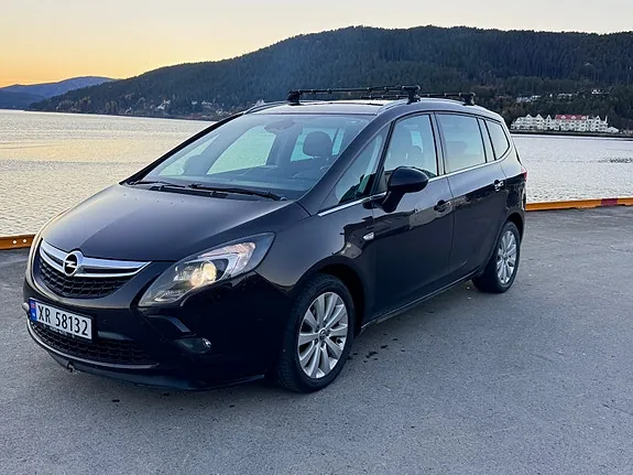 Opel Zafira Tourer 2012 photo 2
