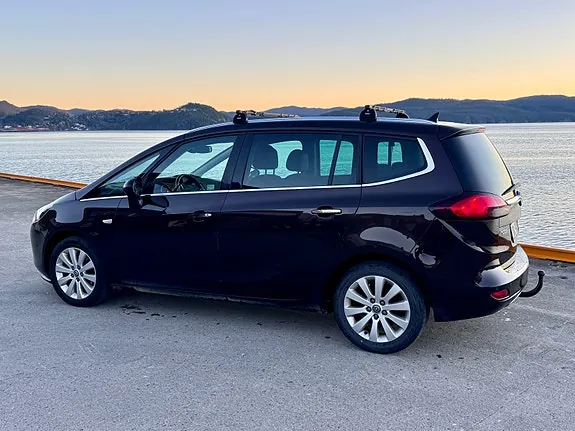 Opel Zafira Tourer 2012 photo 3