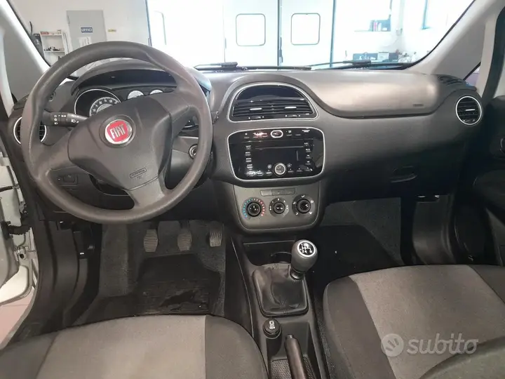 Fiat Punto 2015 photo 5