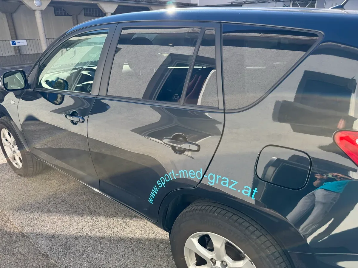 Toyota Rav4 2011 photo 2