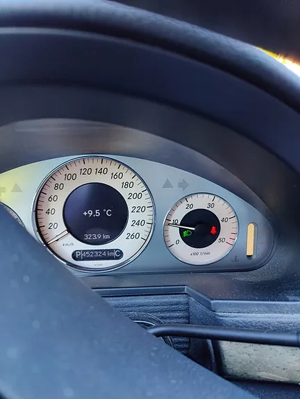 Mercedes-Benz E220 D