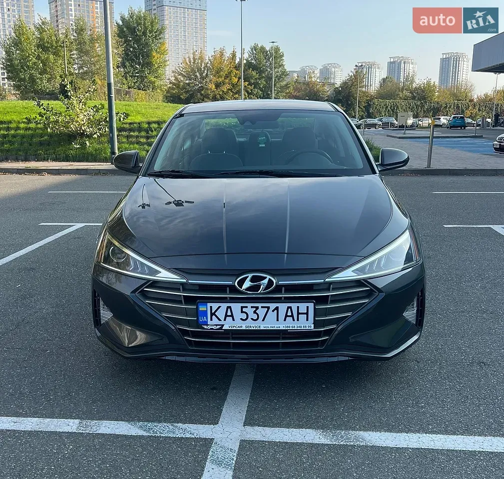 Hyundai Elantra