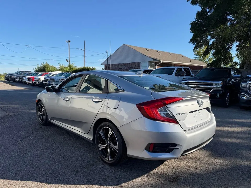 Honda Civic 2018 photo 5