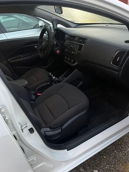 Kia Rio 2012 photo 3
