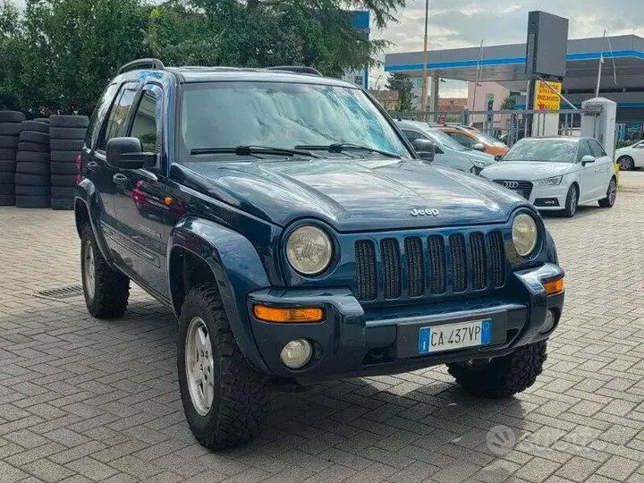 Jeep Cherokee 2003 photo 2
