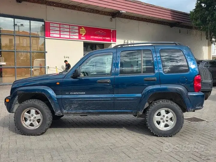 Jeep Cherokee 2003 photo 4