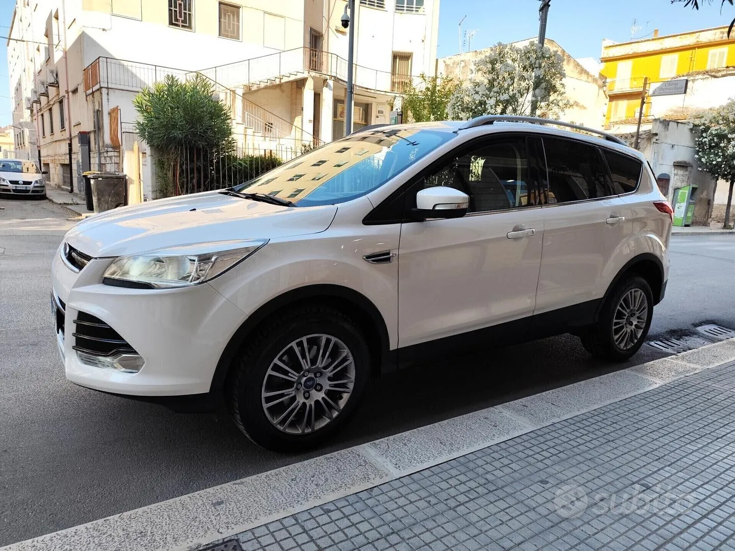 Ford Kuga 2014 photo 3