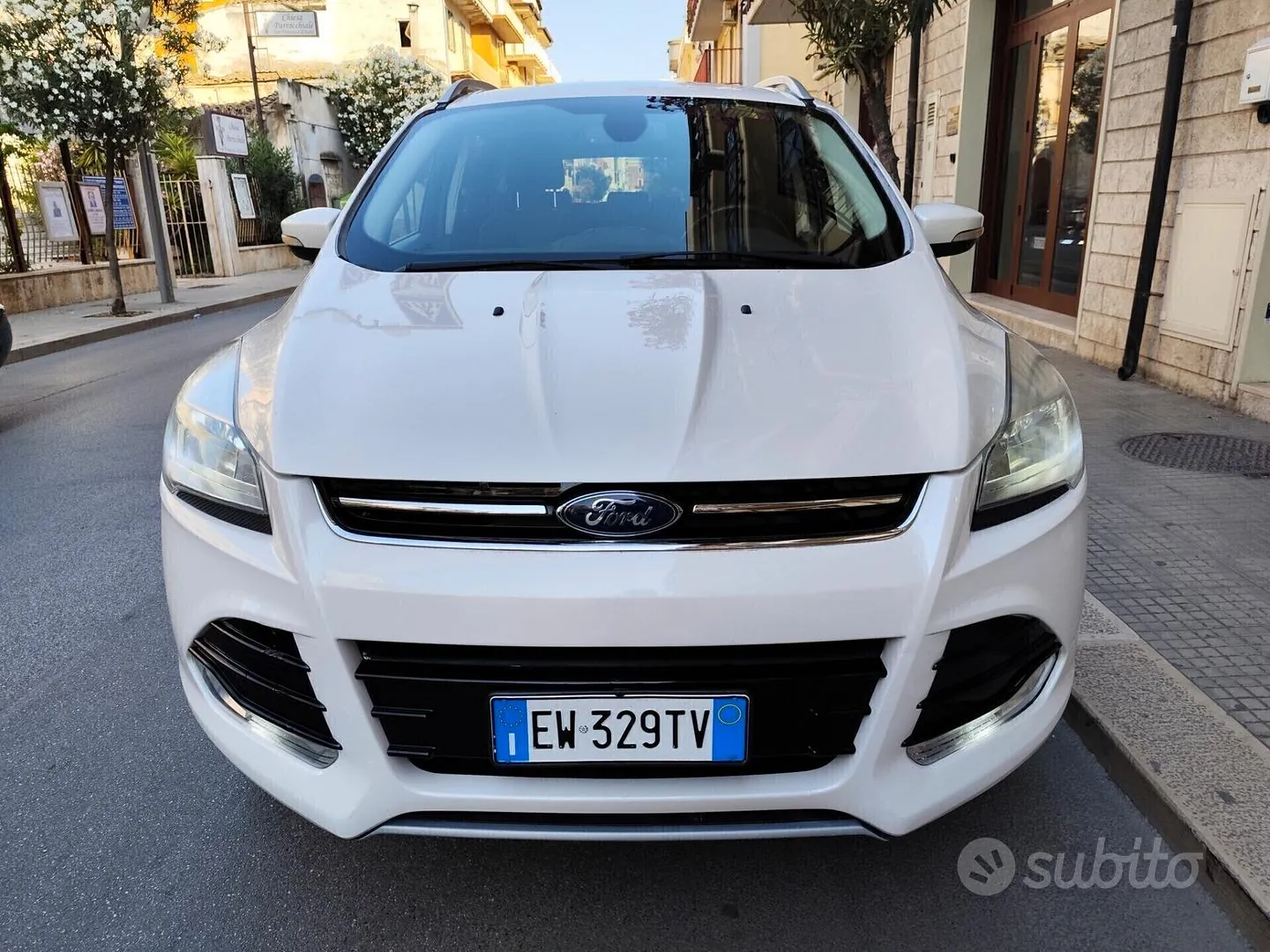 Ford Kuga 2014 photo 2