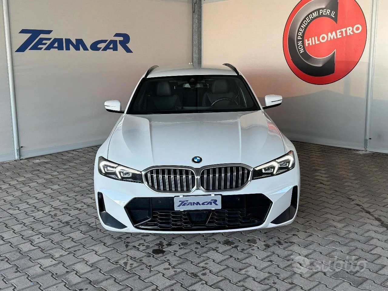 BMW 3 Series 2024 photo 2