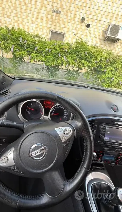 Nissan Juke 2012 photo 4