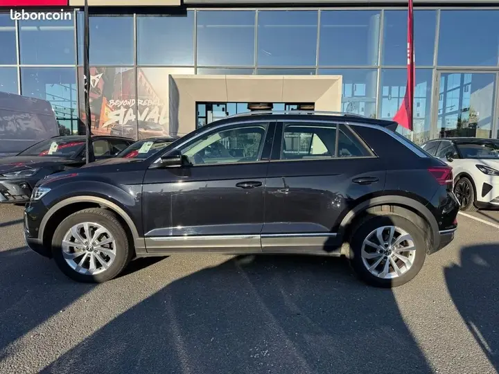 Volkswagen T-Roc 2023 photo 3