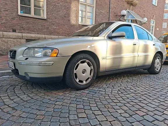 Volvo S60 2005 photo 2