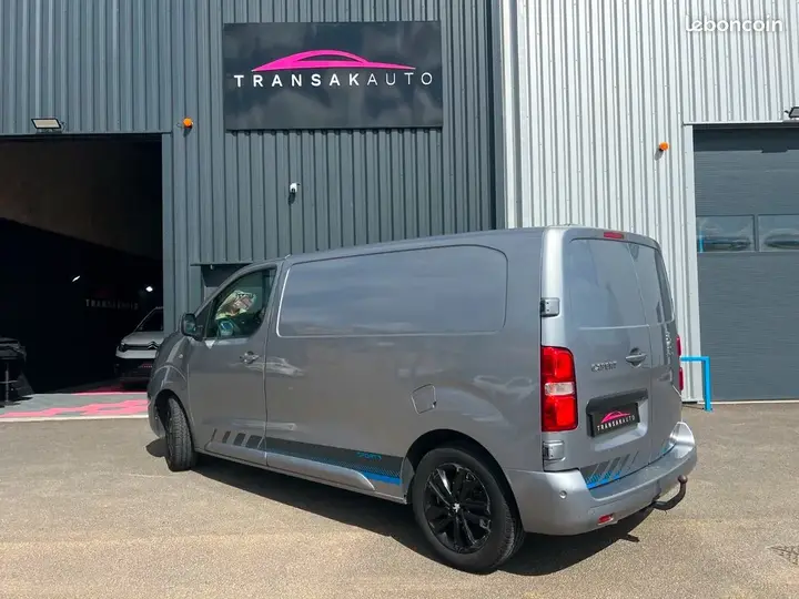 Peugeot Expert Combi 2021 photo 3