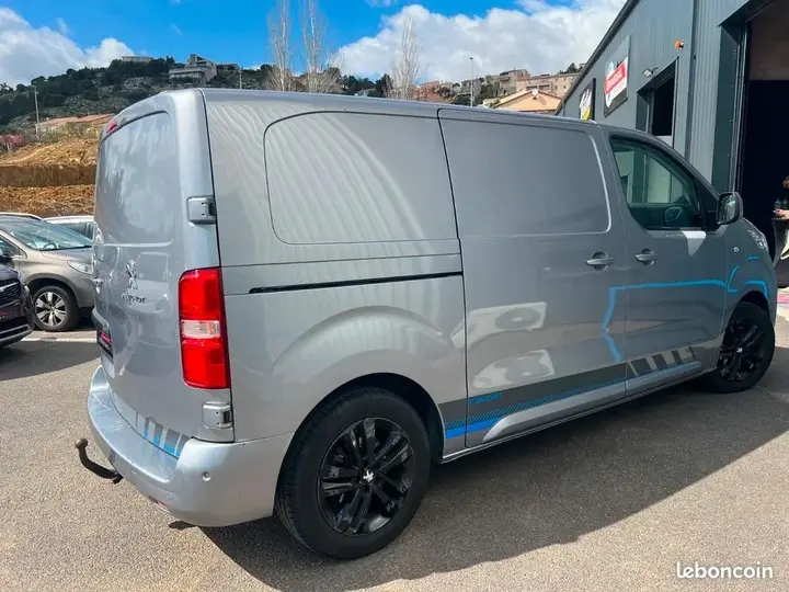 Peugeot Expert Combi 2021 photo 5