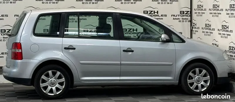 Volkswagen Touran 2005 photo 4