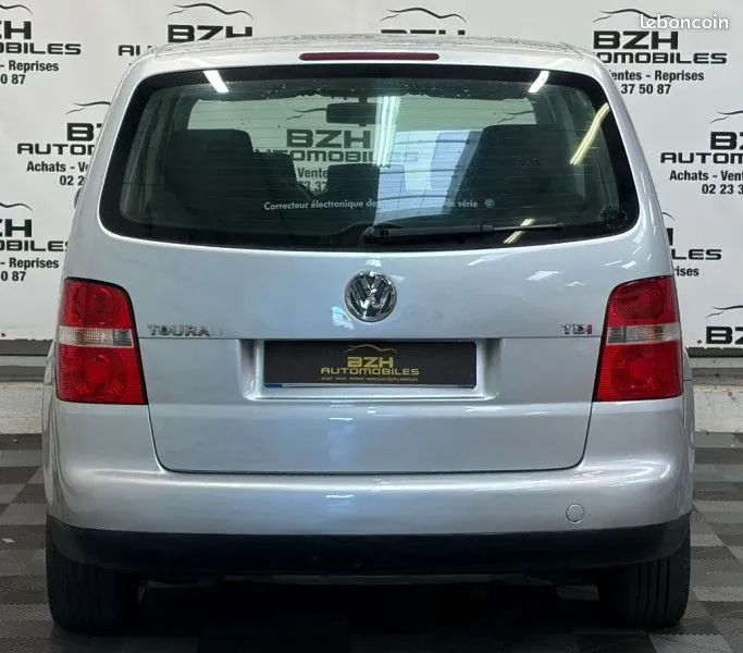 Volkswagen Touran 2005 photo 5