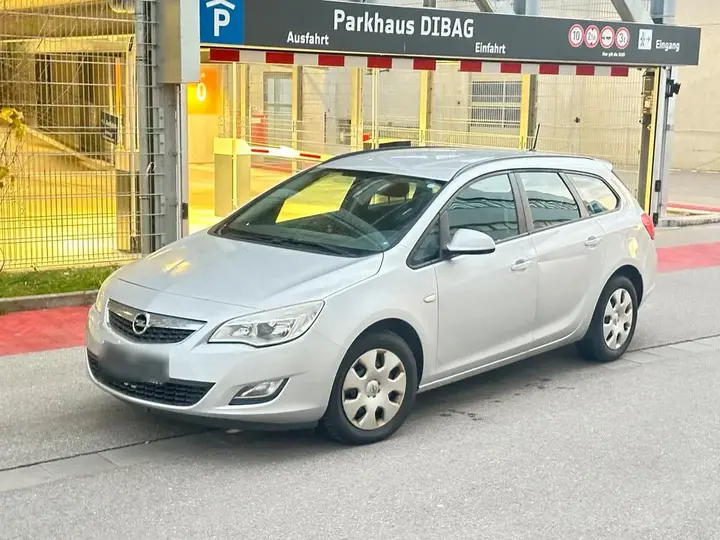Opel Astra Sports Tourer