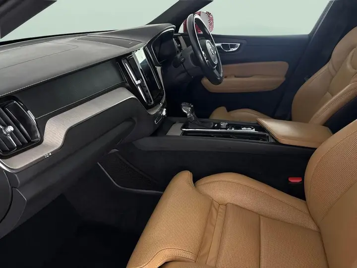 Volvo Xc60 2019 photo 4
