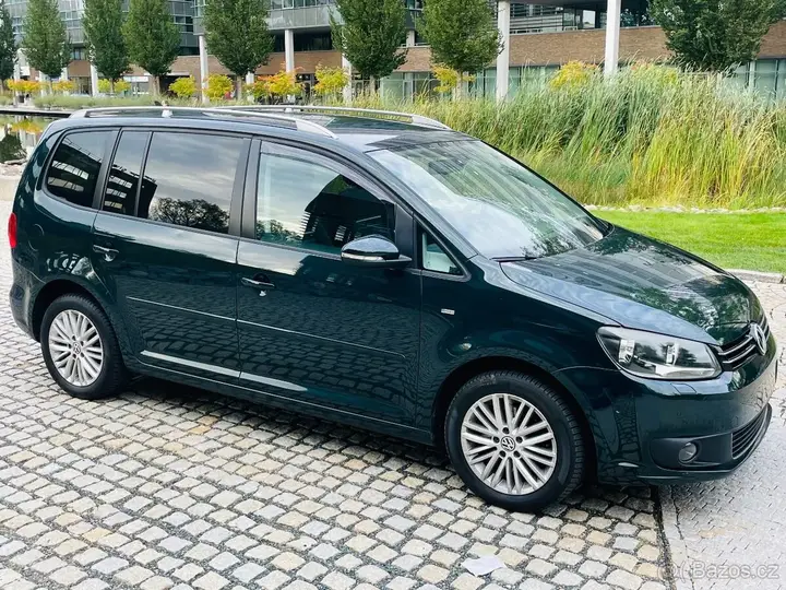 Volkswagen Touran 2014 photo 5
