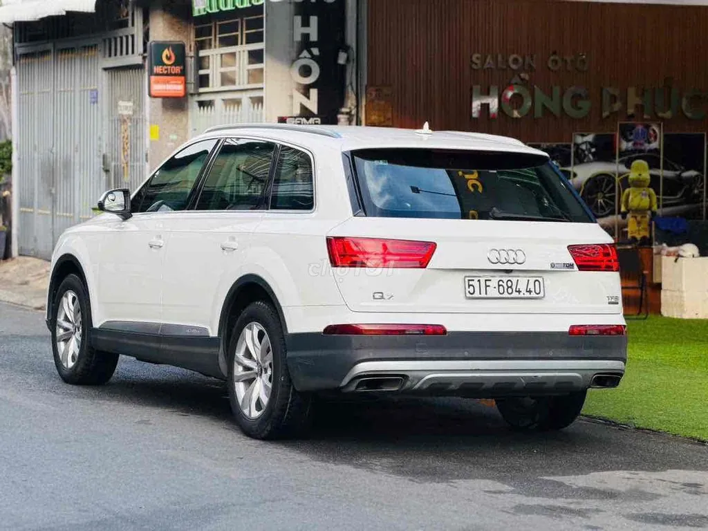 Audi Q7 2016 photo 2