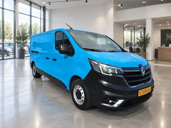 Renault Trafic 2023 photo 3