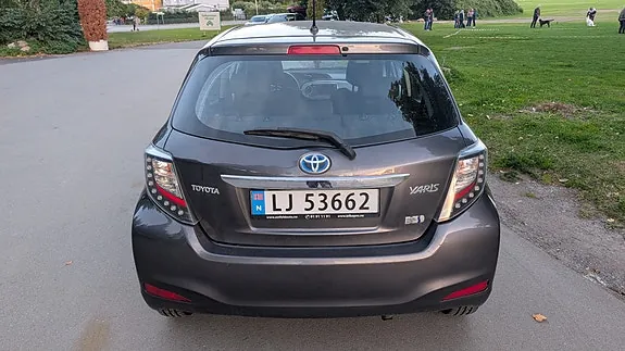 Toyota Yaris 2014 photo 3