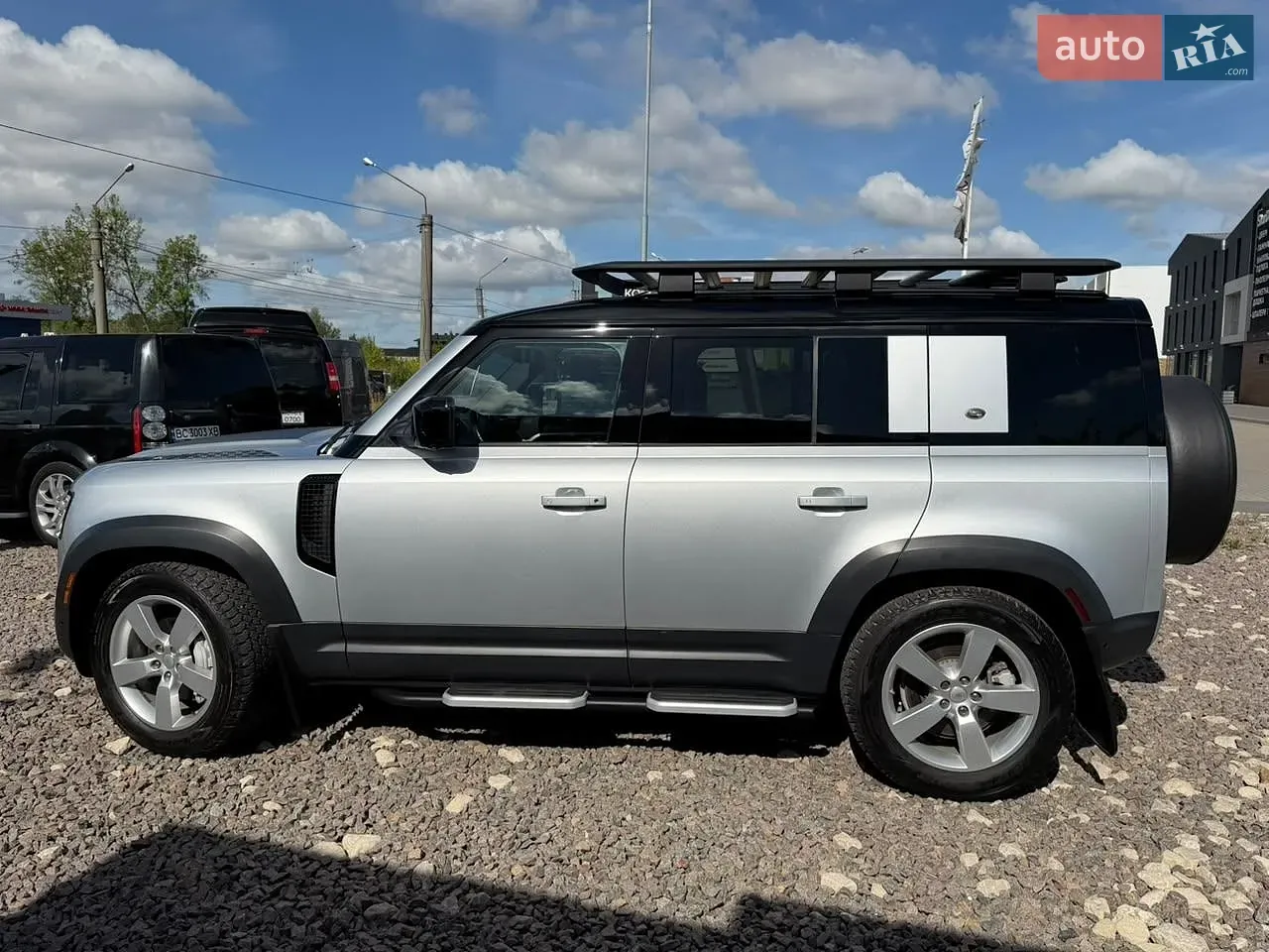 Land Rover Defender 2020 photo 4