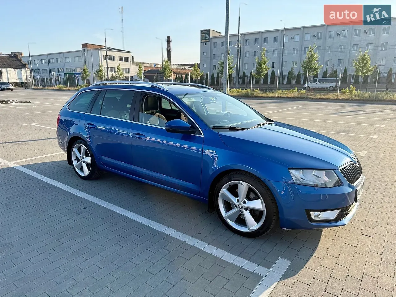 Skoda Octavia 2014 photo 2