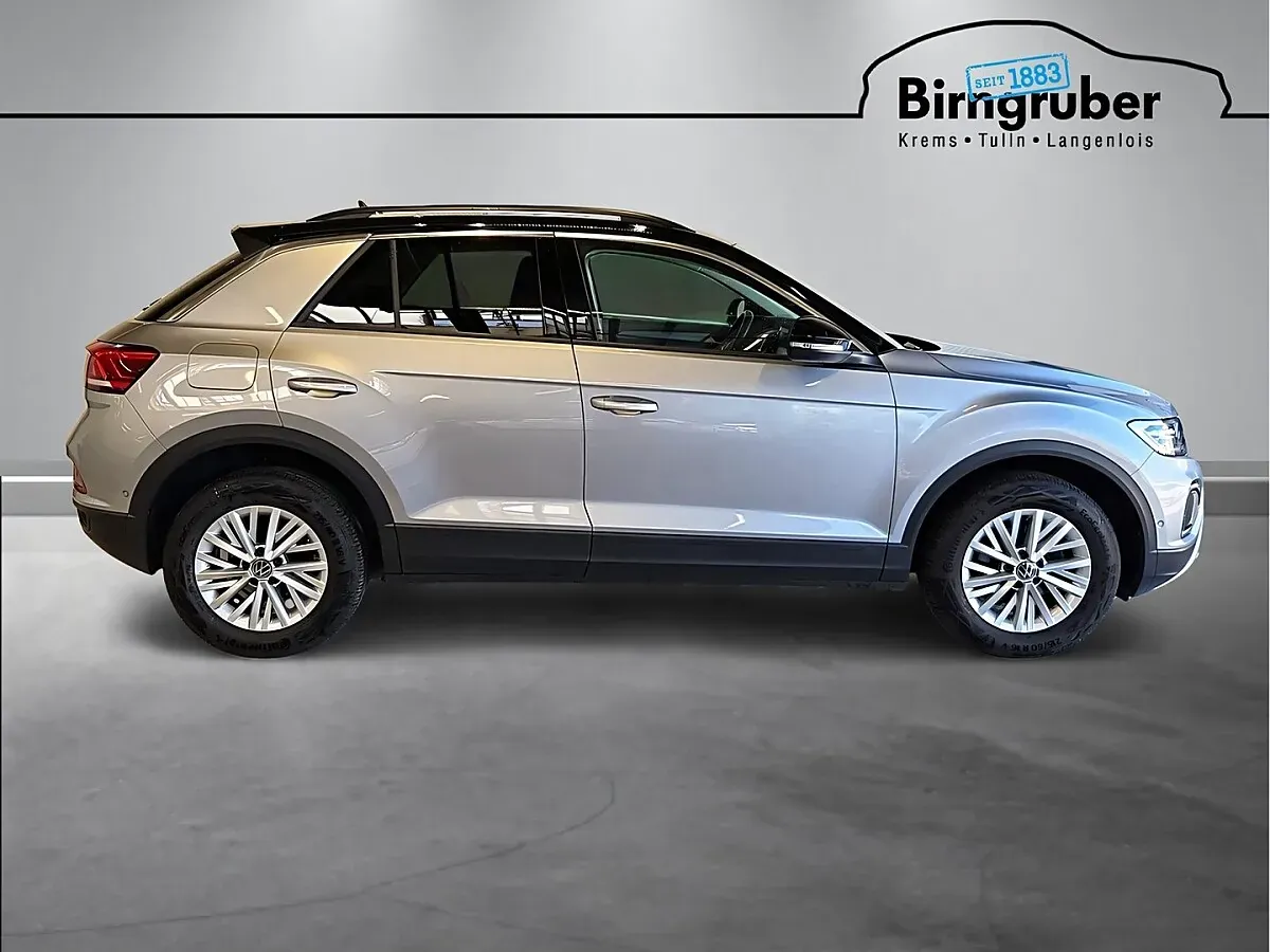 Volkswagen T-Roc 2023 photo 3