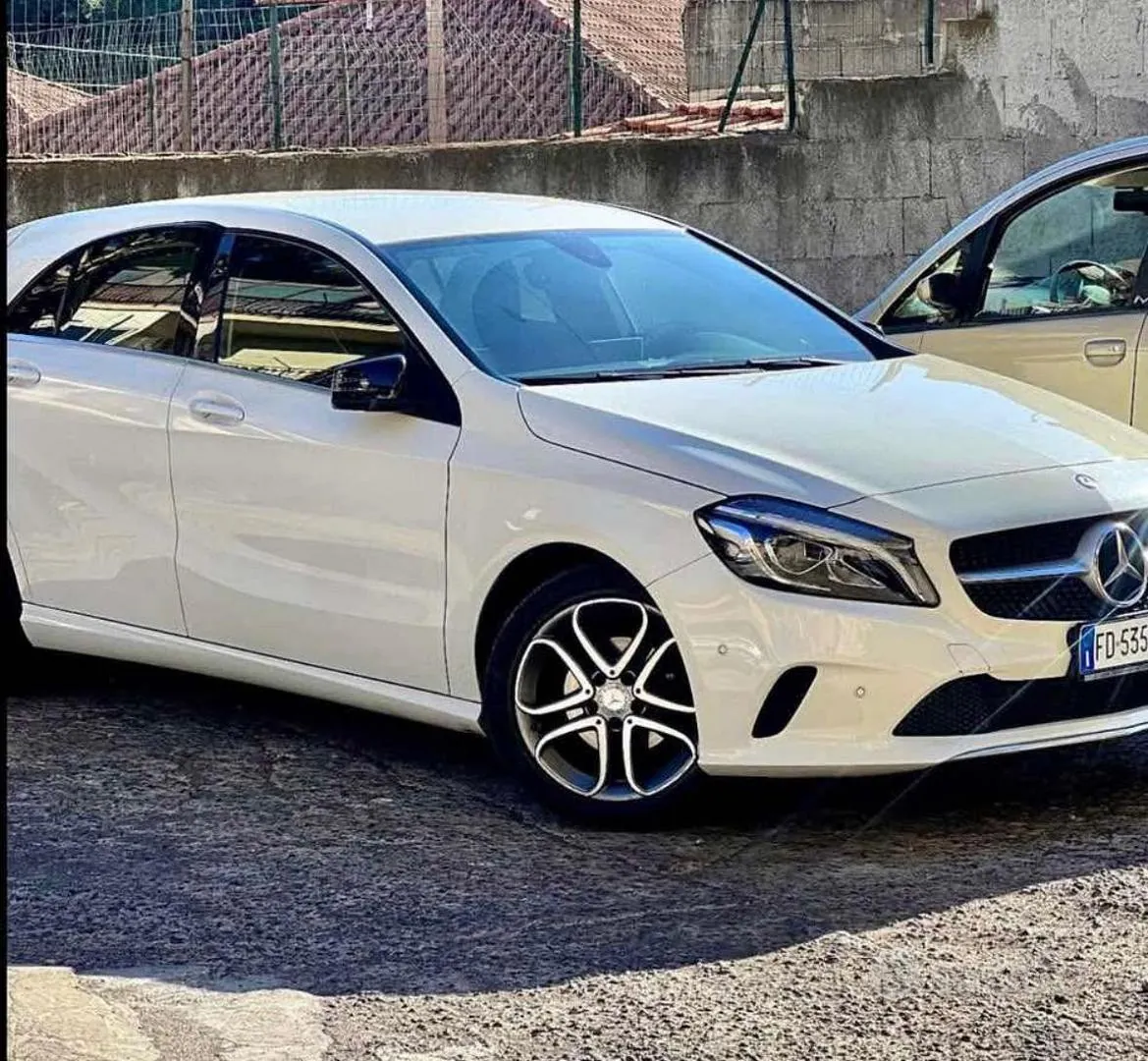 Mercedes-Benz A 2016 photo 2