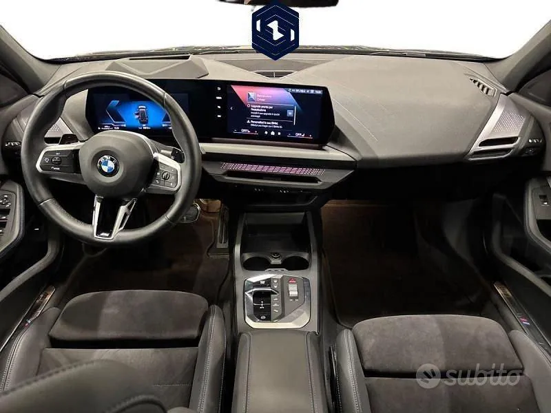BMW 1 Series 2025 photo 3