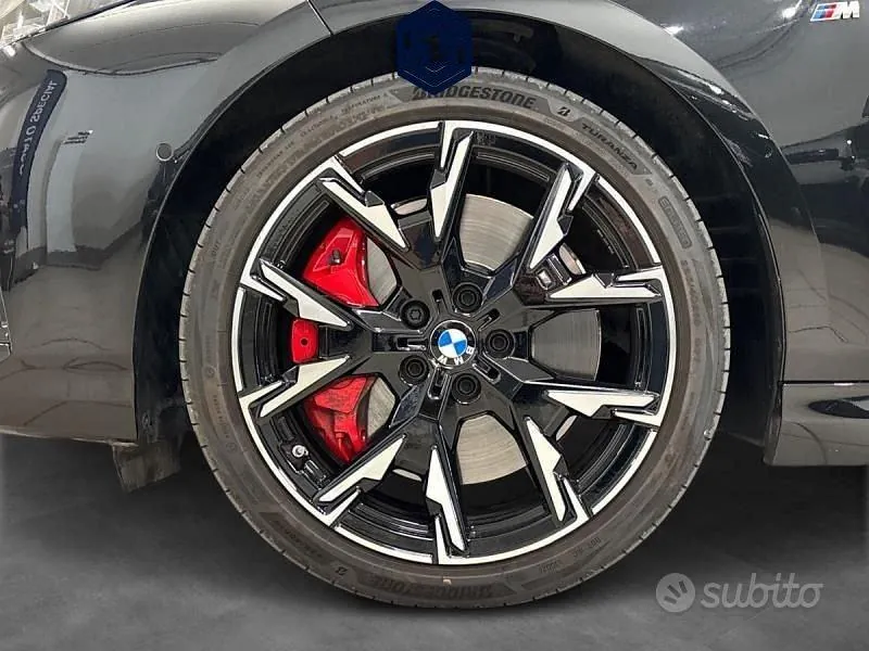 BMW 1 Series 2025 photo 2
