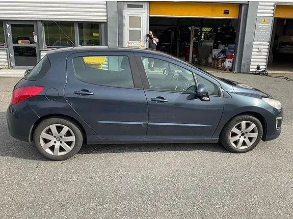 Peugeot 308 2012 photo 5