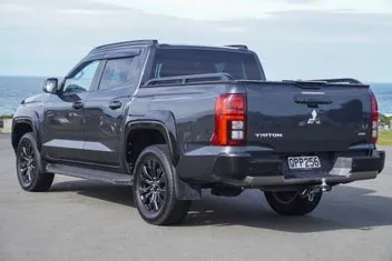 Mitsubishi Triton 2024 photo 4