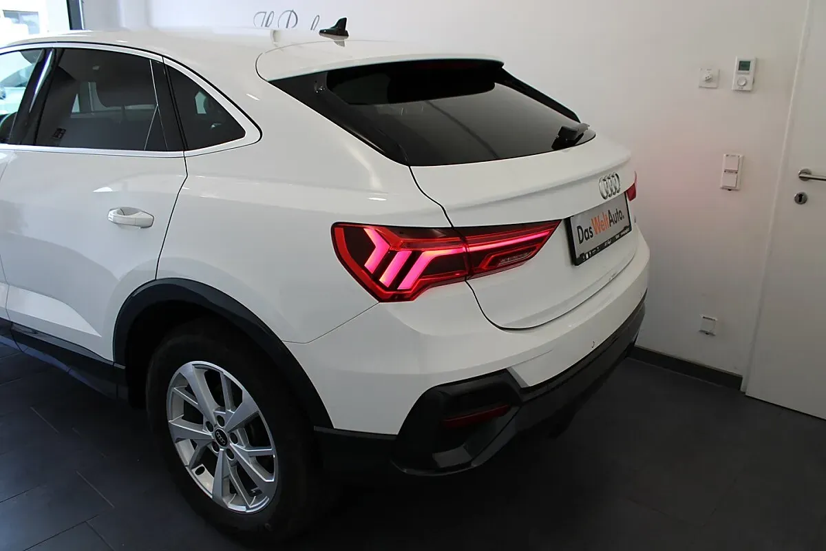 Audi Q3 2023 photo 3
