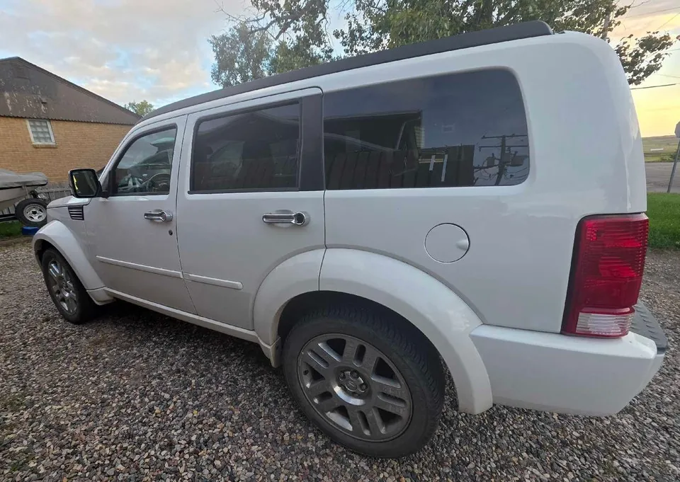Dodge Nitro 2008 photo 2