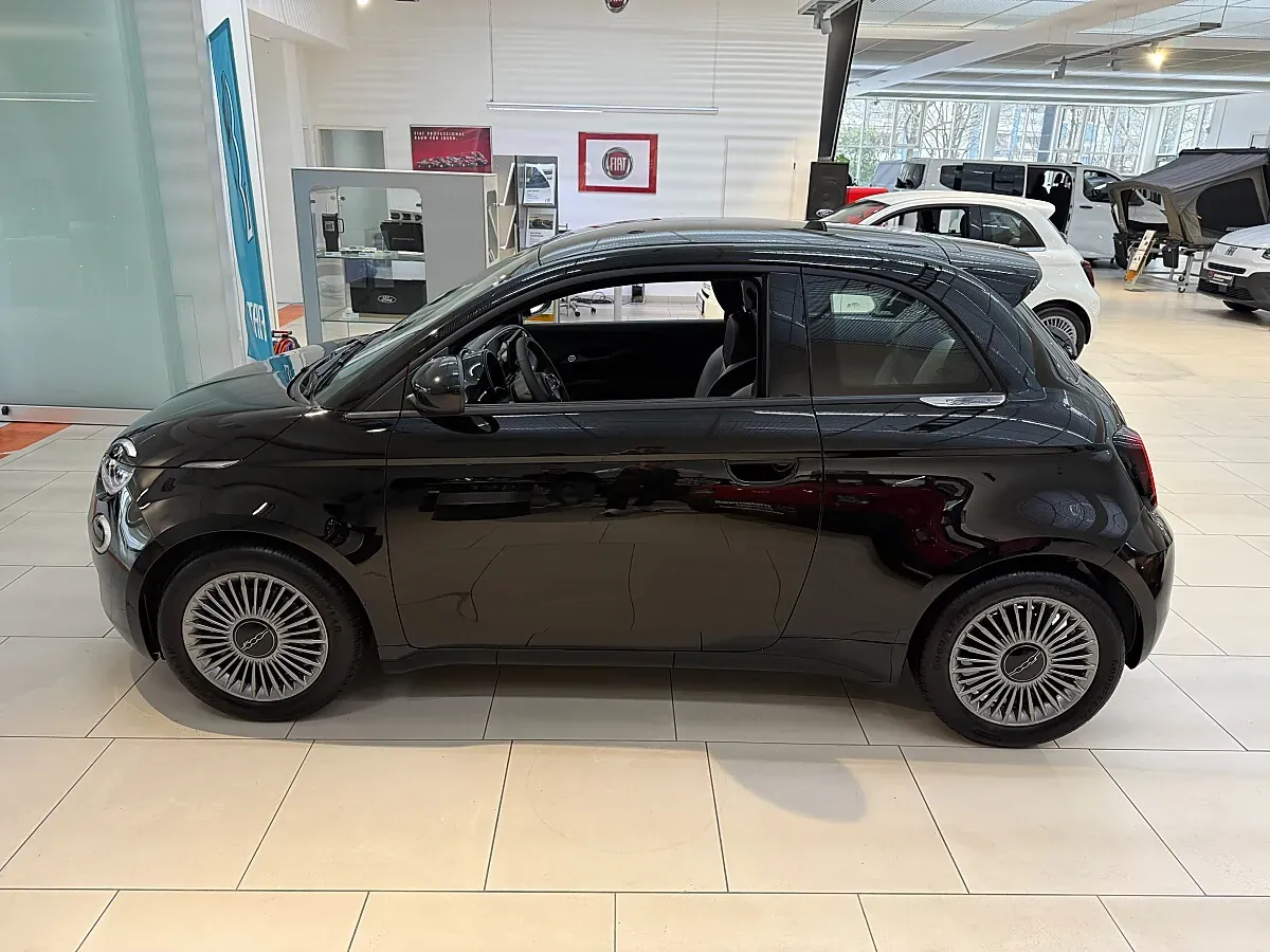 Fiat 500 2025 photo 2