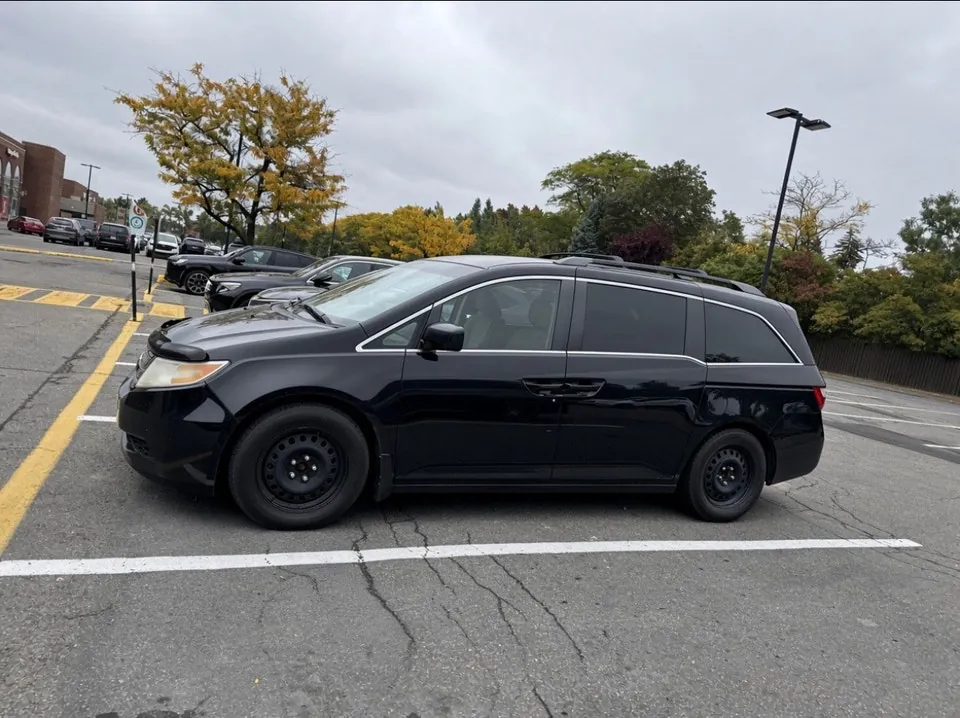Honda Odyssey 2013 photo 3