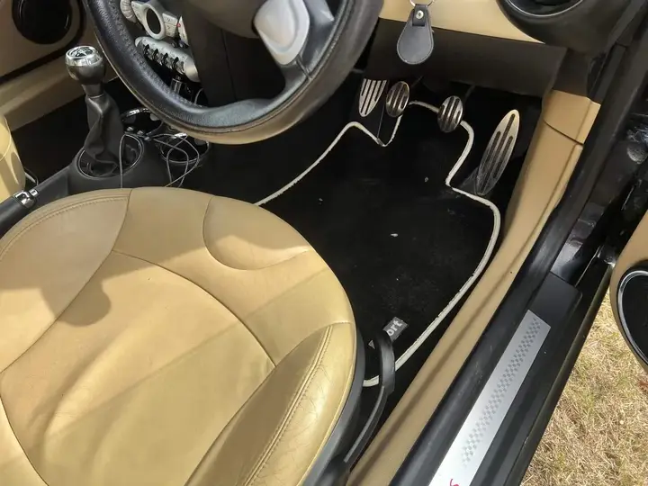 Mini Convertible 2009 photo 4