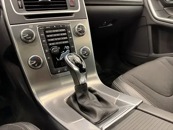 Volvo V60 2018 photo 4