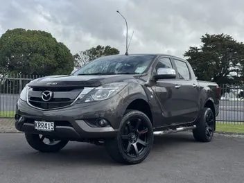 Mazda Bt-50 2017 photo 2