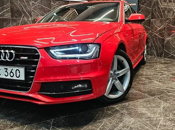 Audi A4 2014 photo 2