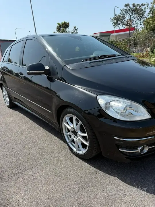 Mercedes-Benz C-Class 2011 photo 3