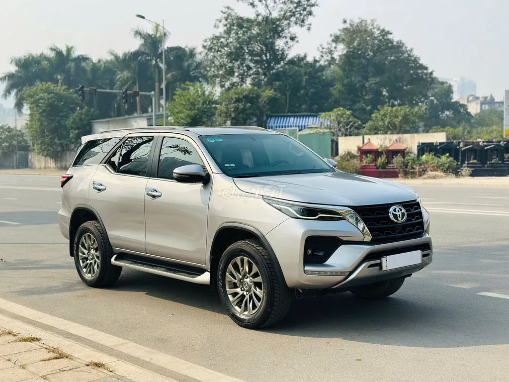 Toyota Fortuner 2021 photo 3
