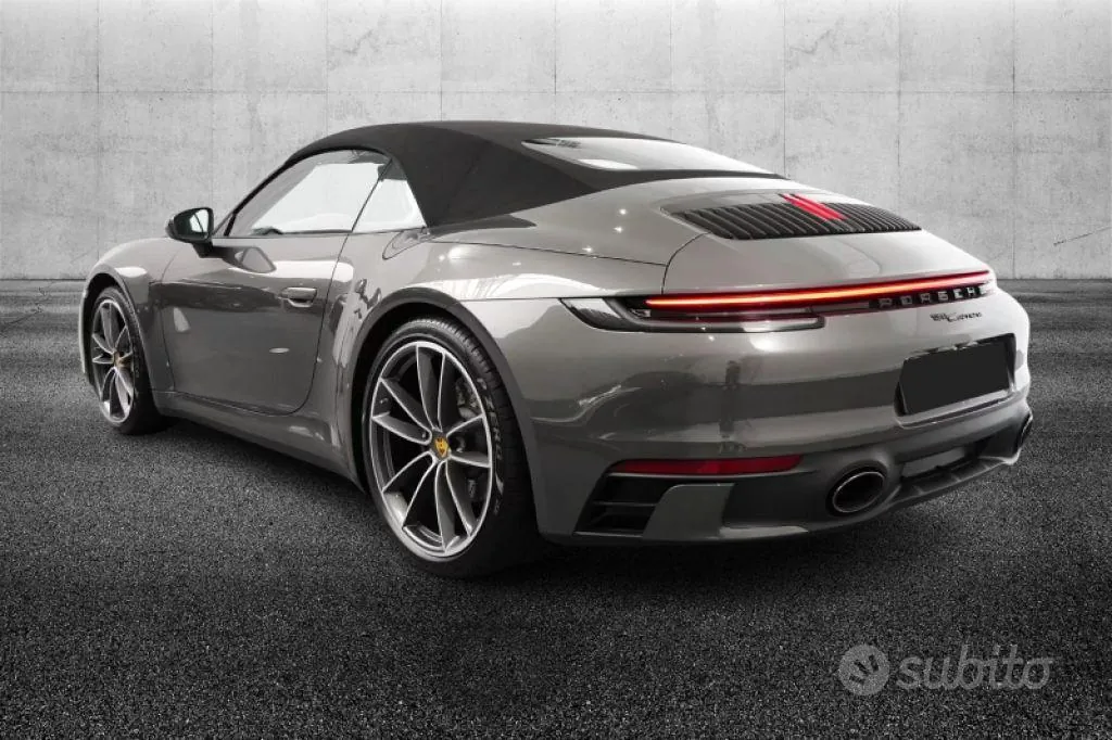Porsche 911 2020 photo 3